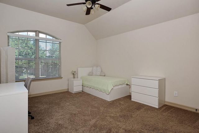 146 Hearthshire Circle, The Woodlands, TX 77354