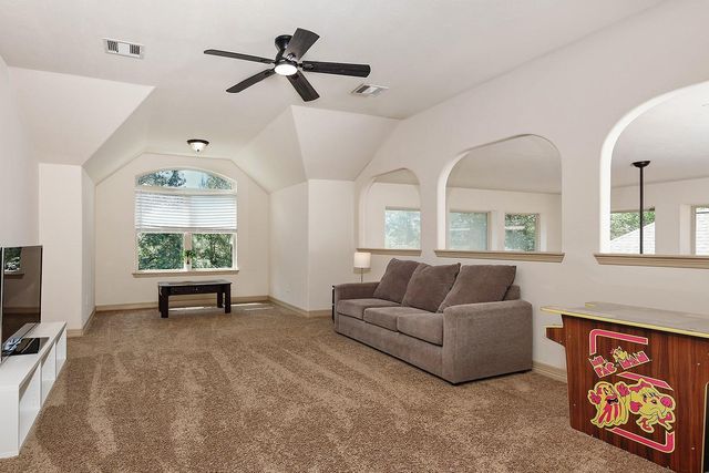 146 Hearthshire Circle, The Woodlands, TX 77354