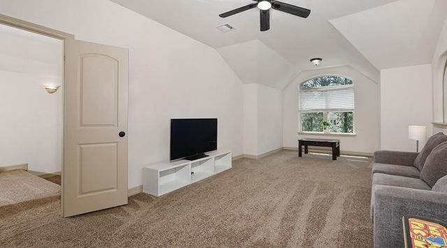 146 Hearthshire Circle, The Woodlands, TX 77354