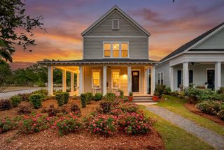 203 Gnarly Oak Lane, Summerville, SC 29485