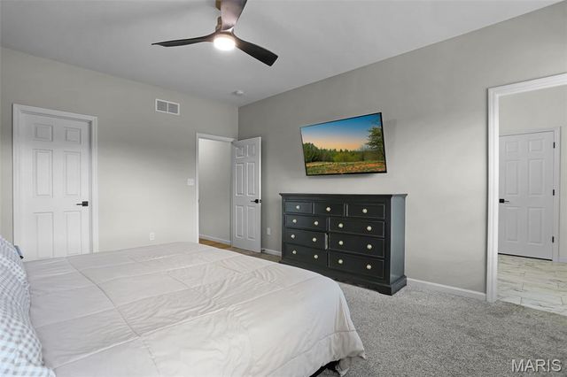 2301 Peyton's Place, Washington, MO 63090