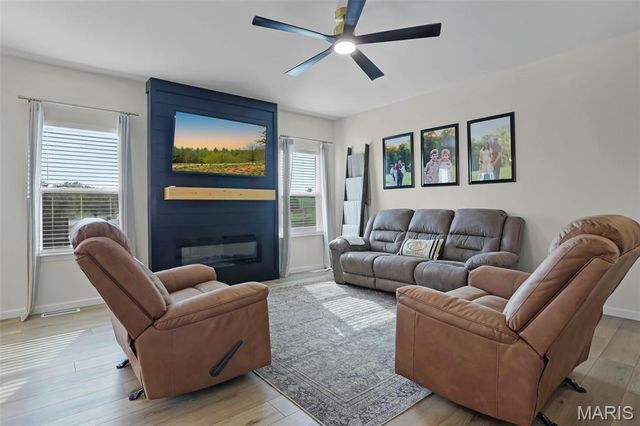 2301 Peyton's Place, Washington, MO 63090