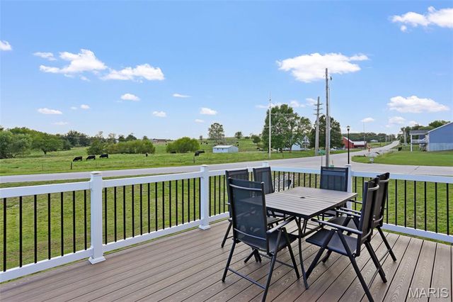 2301 Peyton's Place, Washington, MO 63090