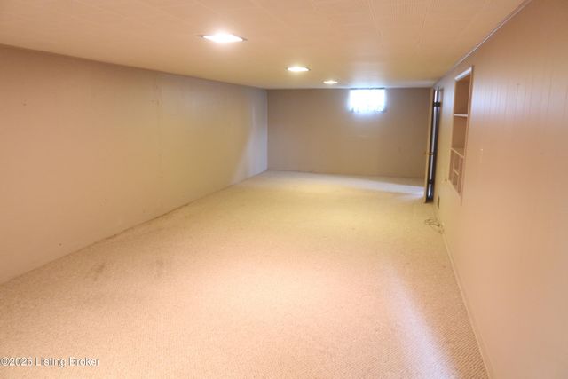 3503 Fernheather Dr, Louisville, KY 40216