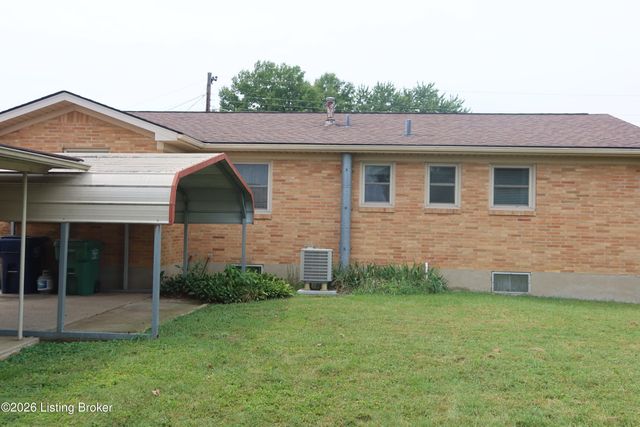 3503 Fernheather Dr, Louisville, KY 40216