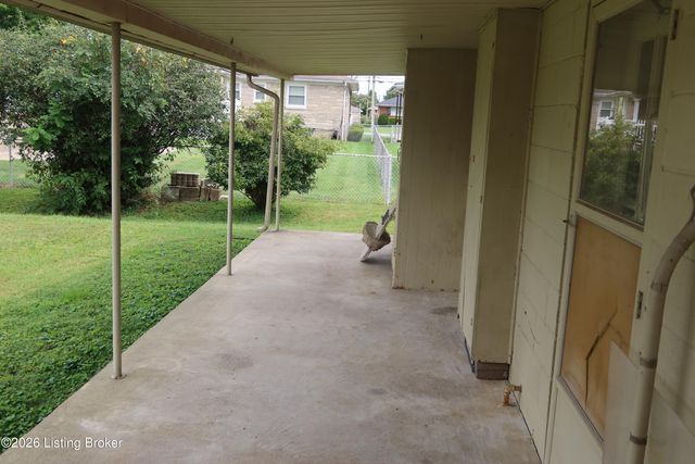 3503 Fernheather Dr, Louisville, KY 40216