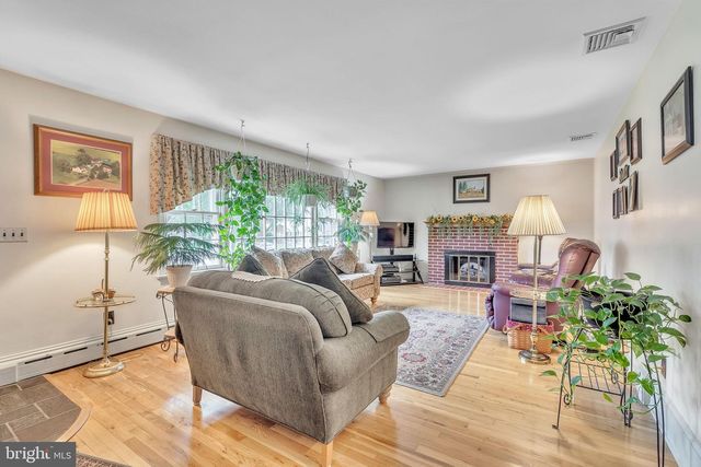441 MONTGOMERY AVE, Souderton, PA 18964