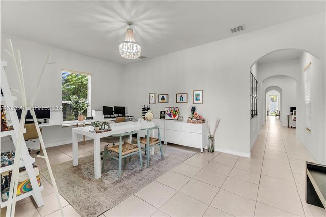 17064 SW 90th Way, Miami, FL 33196
