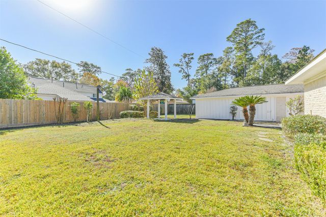 422 Dover Lane, Spring, TX 77373