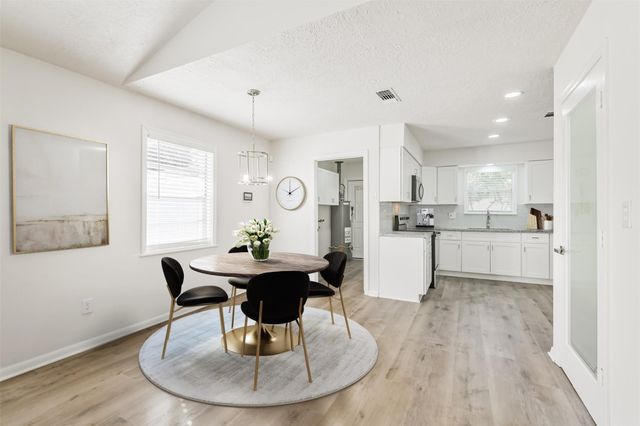 422 Dover Lane, Spring, TX 77373