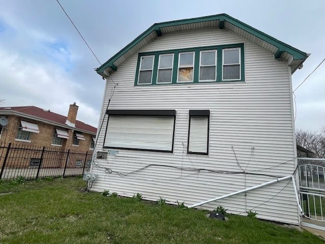 9958 S La Salle Street, Chicago, IL 60628