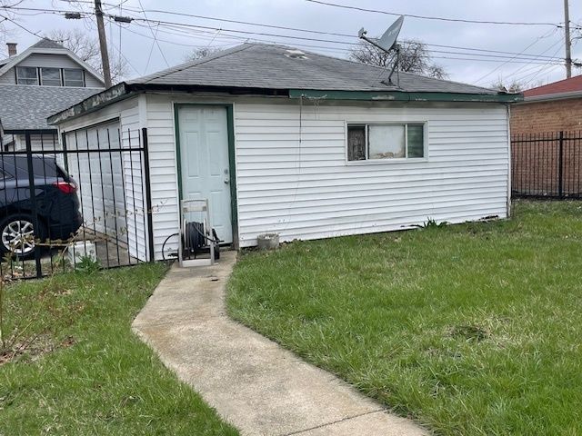 9958 S La Salle Street, Chicago, IL 60628
