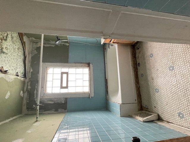 9958 S La Salle Street, Chicago, IL 60628