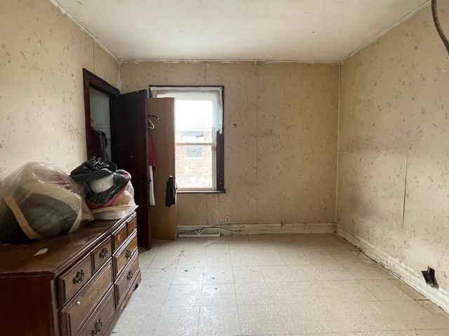 9958 S La Salle Street, Chicago, IL 60628