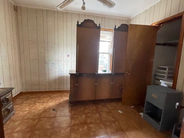 9958 S La Salle Street, Chicago, IL 60628