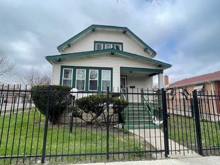 9958 S La Salle Street, Chicago, IL 60628