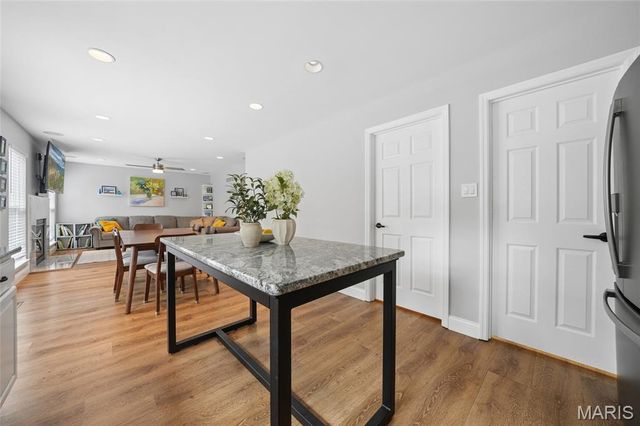 9318 Kenneth Place, St Louis, MO 63132
