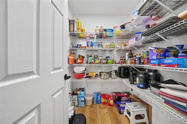 9318 Kenneth Place, St Louis, MO 63132