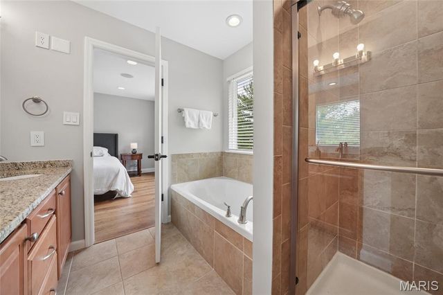9318 Kenneth Place, St Louis, MO 63132