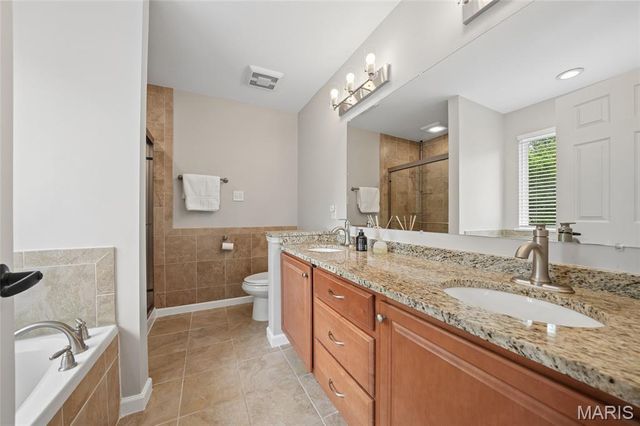 9318 Kenneth Place, St Louis, MO 63132