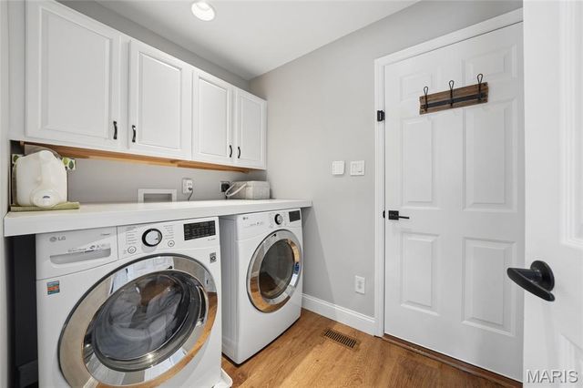 9318 Kenneth Place, St Louis, MO 63132