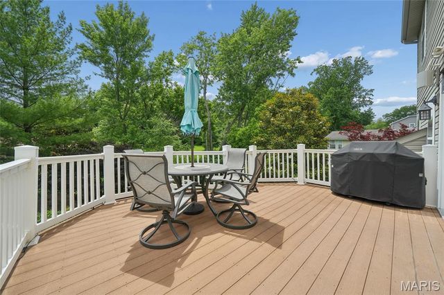 9318 Kenneth Place, St Louis, MO 63132