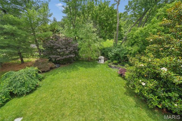 9318 Kenneth Place, St Louis, MO 63132