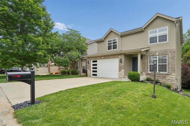 9318 Kenneth Place, St Louis, MO 63132