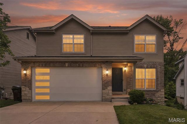 9318 Kenneth Place, St Louis, MO 63132