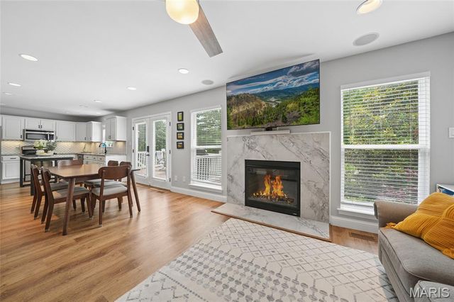 9318 Kenneth Place, St Louis, MO 63132