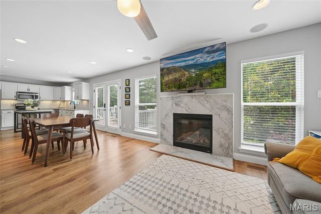 9318 Kenneth Place, St Louis, MO 63132