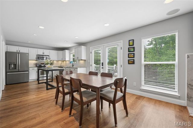 9318 Kenneth Place, St Louis, MO 63132