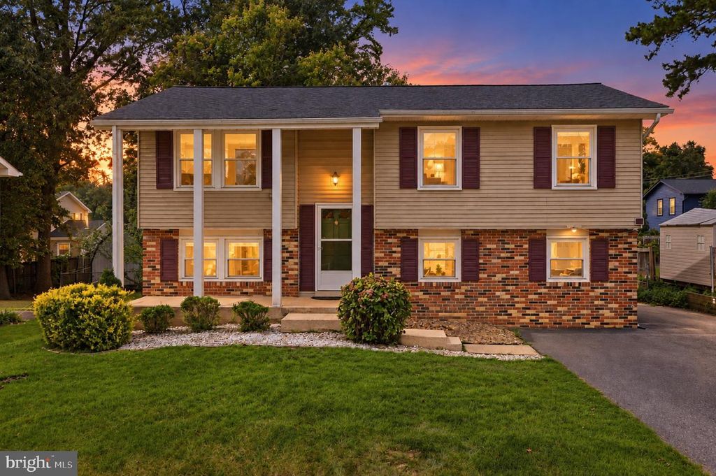 944 AUTUMNWOOD DR, Gambrills, MD 21054