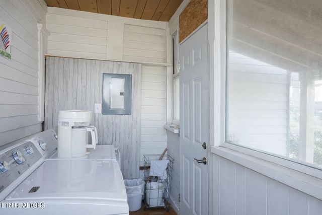 416 W Wheeler St, Rockwood, TN 37854