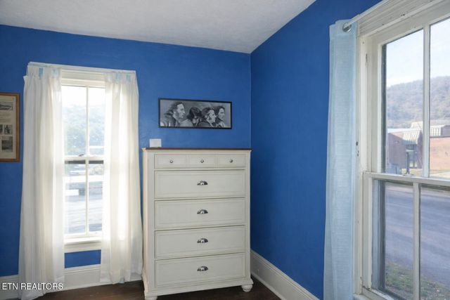 416 W Wheeler St, Rockwood, TN 37854