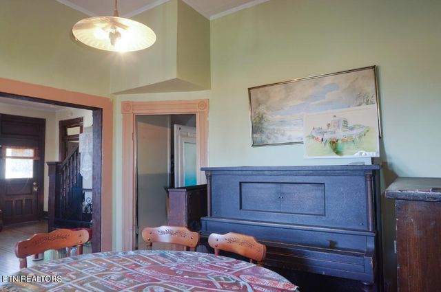 416 W Wheeler St, Rockwood, TN 37854