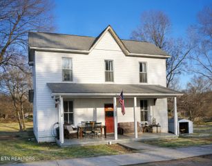 416 W Wheeler St, Rockwood, TN 37854