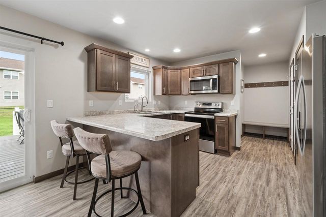 2406 HENDRICKS AVENUE, Kaukauna, WI 54130
