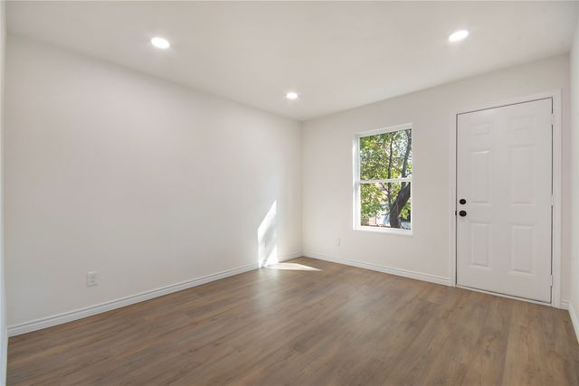 2510 Gladiolus Lane, Dallas, TX 75233