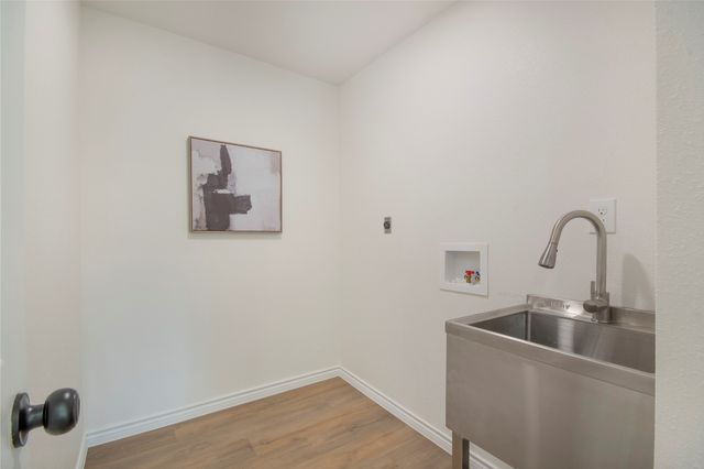 2510 Gladiolus Lane, Dallas, TX 75233