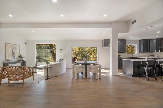 2510 Gladiolus Lane, Dallas, TX 75233