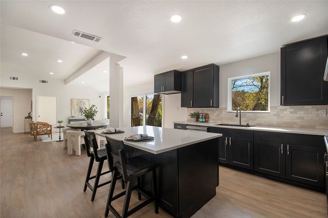 2510 Gladiolus Lane, Dallas, TX 75233