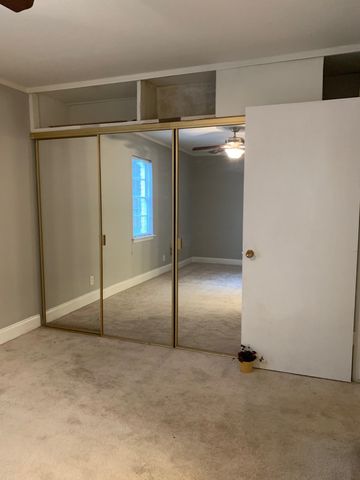 913 W Northgate Drive, Irving, TX 75062