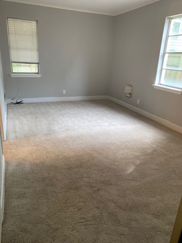 913 W Northgate Drive, Irving, TX 75062