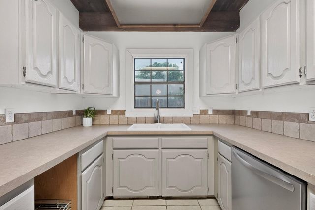3300 La Mancha Drive NW, Albuquerque, NM 87104