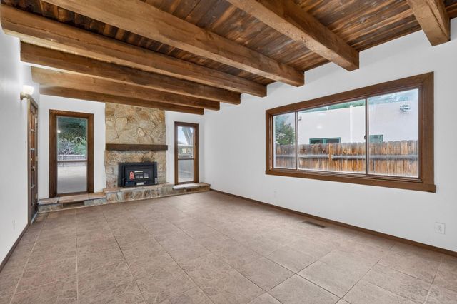 3300 La Mancha Drive NW, Albuquerque, NM 87104