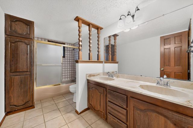 3300 La Mancha Drive NW, Albuquerque, NM 87104