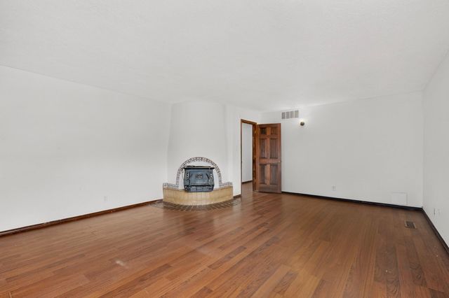 3300 La Mancha Drive NW, Albuquerque, NM 87104