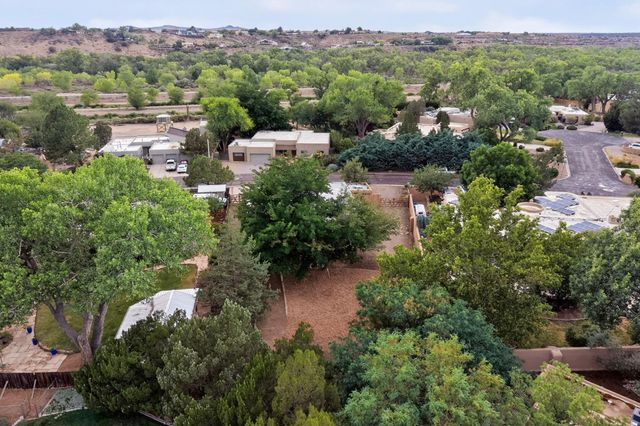 3300 La Mancha Drive NW, Albuquerque, NM 87104