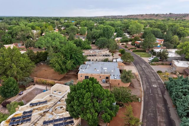 3300 La Mancha Drive NW, Albuquerque, NM 87104